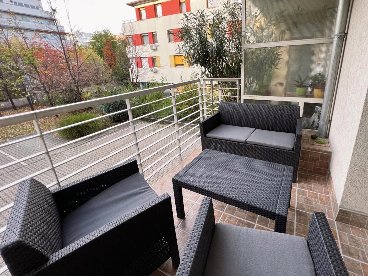 Center Budget Apartment Inside Free Parking Self Check-In Free Streaming Ac Balcony Budapest Exterior photo