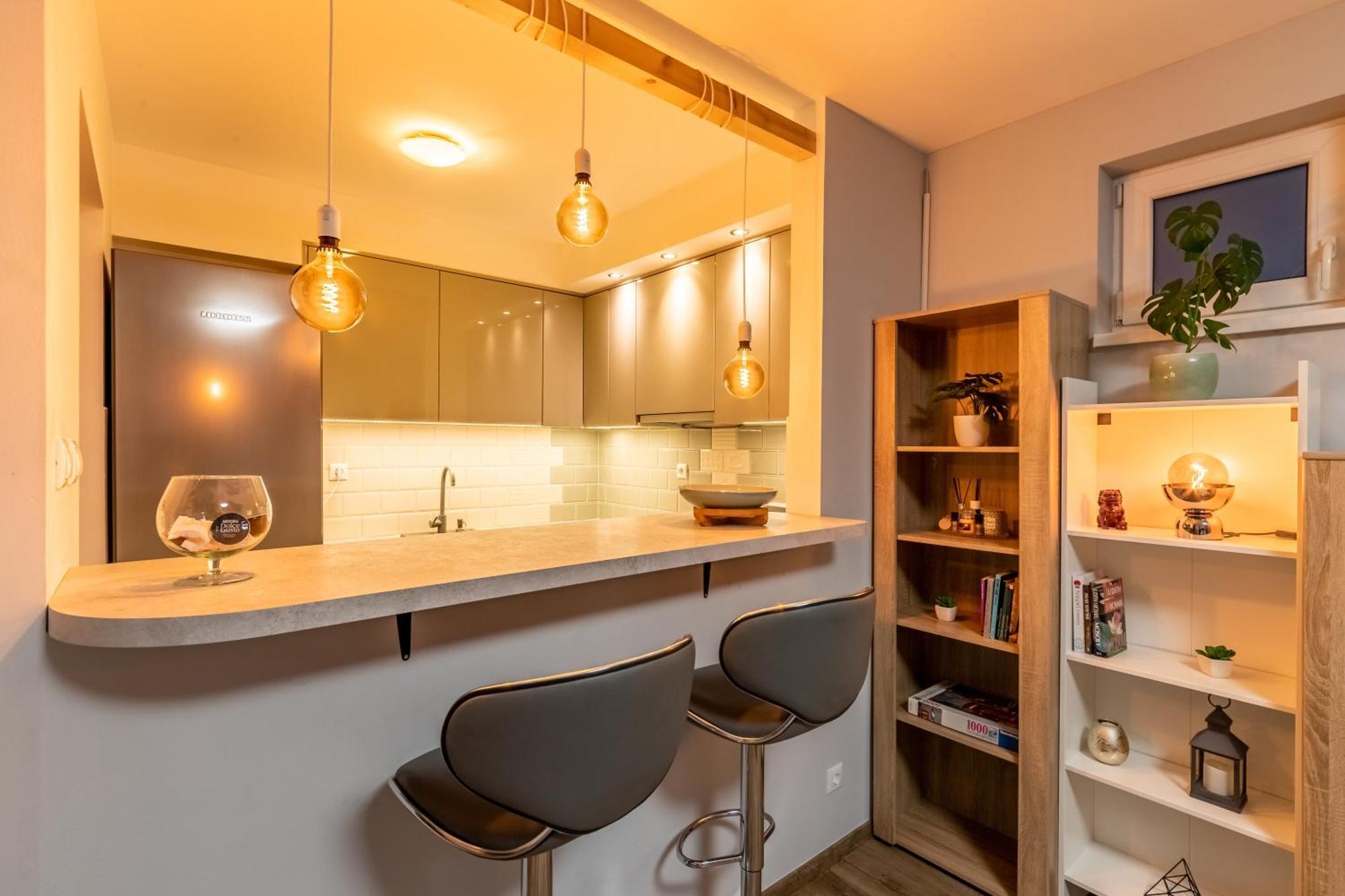 Center Budget Apartment Inside Free Parking Self Check-In Free Streaming Ac Balcony Budapest Exterior photo